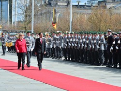 Presiden Jokowi Berbagi Cara Tangani Terorisme ke Kanselir Jerman