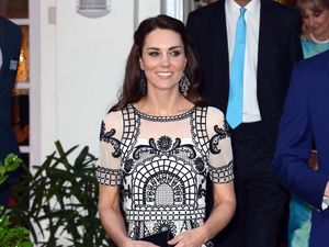 Foto: 5 Gaun yang Habis Terjual Pasca Dipakai Kate Middleton di India