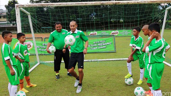 Kurniawan Beri Pelatihan di MILO Camp