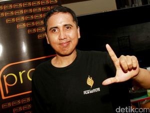 Gugun Gondrong Main Bola Usai Sembuh dari Tumor Otak, Didoakan Sehat Terus