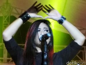 Setelah Kikan, Kotak Gandeng Anggun di Single Baru Setelah Kikan, Kotak Gandeng Anggun di Single Baru