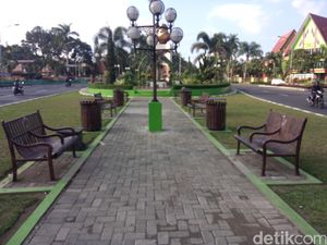 Furniture Street di Malang, Mengembalikan Pedestrian sebagai Kawasan yang Nyaman Furniture Street di Malang, Mengembalikan Pedestrian sebagai Kawasan yang Nyaman