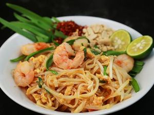 Minta Pad Thai Super Pedas, Pegawai Resto Ini Minta Chef Bikin Si Pembeli Menyesal