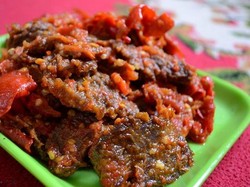 Buka Puasa Pakai Menu Minang, Pesan Rendang dan Dendengnya di Sini