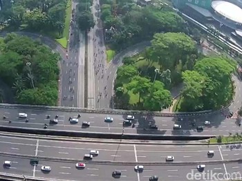 Tiga Upaya Mengurai Kemacetan di Semanggi