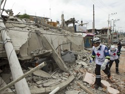 Tertimpa Puing 20 Jam, Bocah Perempuan Berhasil Diselamatkan