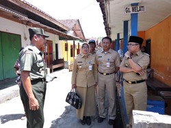 Bupati Anas Geram, Ada Karaoke di Lokalisasi Padang Bulan yang Sudah Tutup