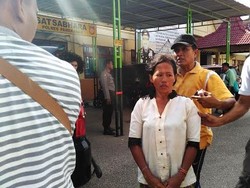 Seorang Perempuan Nyaris Lempar Bondet ke Polisi Saat Operasi Bersinar