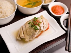 Nikmati Nasi Ayam Hainan yang Gurih Enak di 5 Tempat Ini