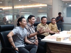 Ahok Ingin Penjaga Pintu Air Dipecat Karena Lalai Saat Banjir: Kurang Ajar!