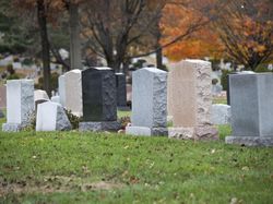 Bolehkah Kuburan Muslim Dicor Semen atau Dipagar?