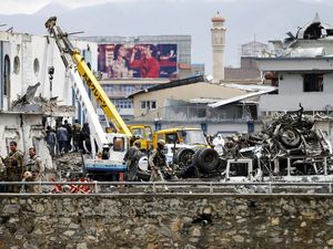 Korban Jiwa Bom Bunuh Diri Dekat Kedubes AS di Afghanistan Menjadi 64 Orang