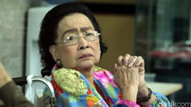 KPK memeriksa Ketua Yayasan Sumber Waras, Kartini Muljadi. Pemeriksaan ini untuk mengklarifikasi beberapa hal yang tercantum dalam audit BPK.