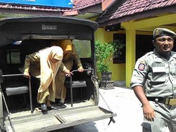 Razia Satpol PP Diwarnai Adu Mulut dengan Oknum PNS