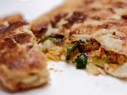 Kini Ada Martabak Rendang Beku dalam Kemasan dengan 5 Level Pedas