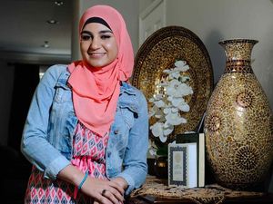 Tak Biasa, Hijabers Dinobatkan Jadi Ratu Pesta Dansa di Sekolah Amerika