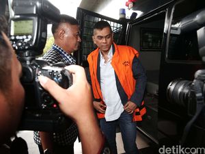 6 Saksi Diperiksa KPK Atas Kasus Pencucian Uang M Sanusi 6 Saksi Diperiksa KPK Atas Kasus Pencucian Uang M Sanusi