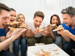 Agar Tak Bikin Gendut, Makan Pizza dengan Cara Ini (2)