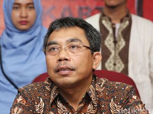 PDIP Kritik Anies soal JPO Sudirman: Idealnya Harus Beratap PDIP Kritik Anies soal JPO Sudirman: Idealnya Harus Beratap