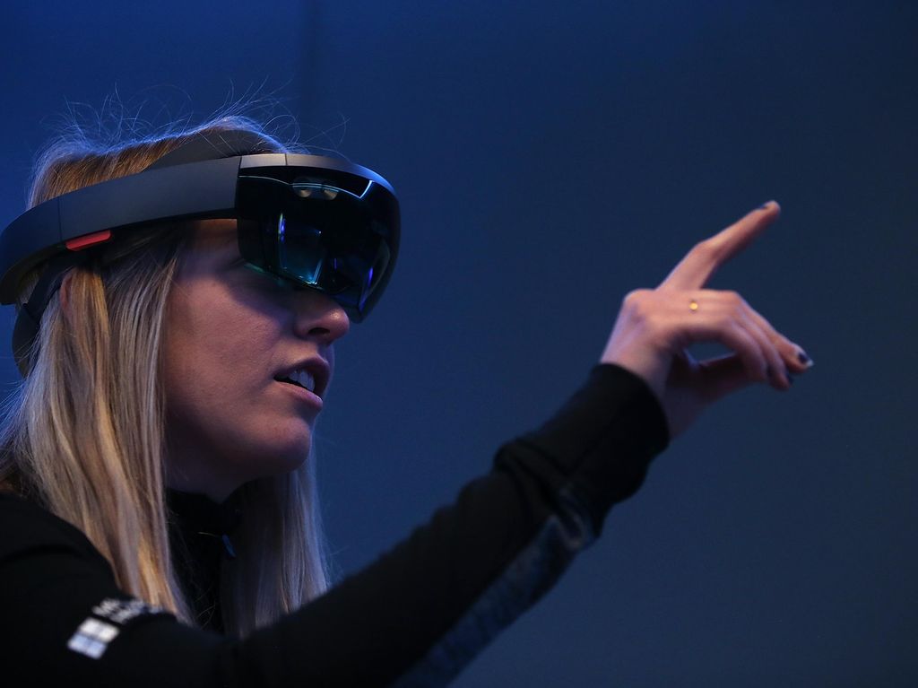 Apple dan LG Kucurkan Ratusan Miliar Demi Teknologi AR dan VR