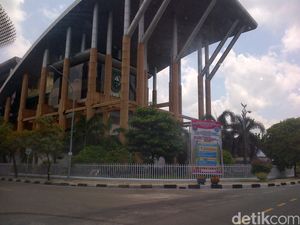 Nuansa Digital di Perpustakaan Unik dan Megah di Bumi Lancang Kuning