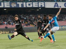 Mertens Hat-trick, Napoli Hajar Bologna 6-0