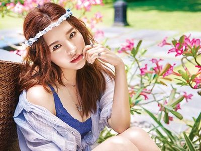 Pose Sensual Sunny SNSD di Bali