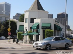 Keren, Angkot Beverly Hills Pakai Mobil Otonom