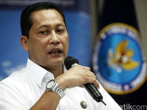 Buwas: Kaliber Senjata BNN di Luar Standar TNI dan Polri Buwas: Kaliber Senjata BNN di Luar Standar TNI dan Polri