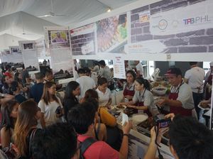 Antrean Panjang Padati Empat Stand Kuliner Indonesia
