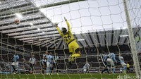 Pada laga yang dihelat di St James Park, Rabu (20/4/2016) dinihari WIB, City unggul lebih dulu lewat Sergio Aguero. Reuters/Lee Smith.