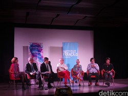 Pameran Foto Aung San Suu Kyi Karya Christophe Loviny Dibuka 3 Mei