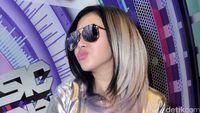 Syahrini Berambut Ombre, Yay or Nay?