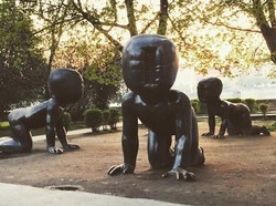 3 Patung Bayi yang Mengerikan di Eropa