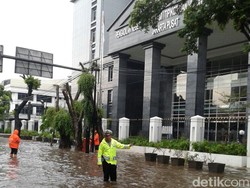 Jakarta Diguyur Hujan Sejak Semalam, Ini Daerah yang Terendam Banjir