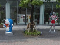 Tokyo Punya Kumpulan Patung Superhero dan Anime