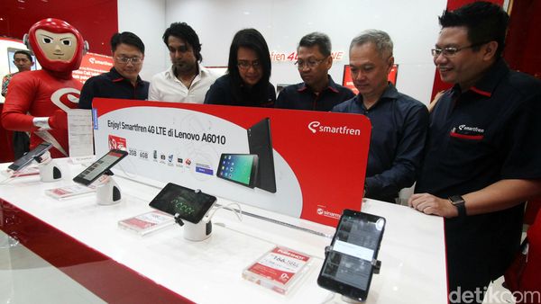 Peresmian Gerai Smartfren di Kota Kasablanka