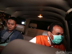 Skandal Suap di PN Jakpus, KPK Periksa Sekretaris Presdir PT Paramount Skandal Suap di PN Jakpus, KPK Periksa Sekretaris Presdir PT Paramount