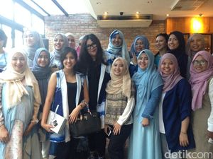 Mel Ahyar Akan Bawa Koleksi Busana Bertemakan Kawah Putih ke New York Mel Ahyar Akan Bawa Koleksi Busana Bertemakan Kawah Putih ke New York