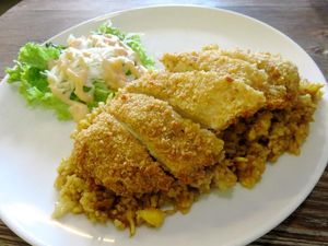 Yellow Truck Coffee: Menikmati Nasi Goreng Chicken Katsu dan Spanish Latte yang Mantap