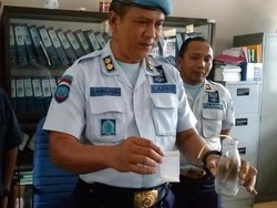 Seorang Napi Dapat Kiriman Paket Sabu Diselipkan di Sandal Jepit