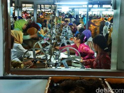 Presiden KSPSI Minta Upah Minimum 2022 Wajib Naik 8%!