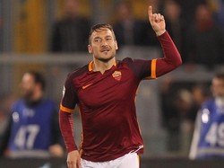 Totti: Dua Sentuhan, Dua Gol, Tiga Poin untuk Roma