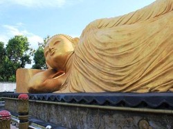 Tak Usah ke Thailand, Indonesia Juga Punya 5 Patung Buddha Tidur
