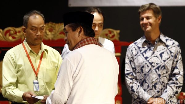 JIS Wisuda Guru Innovative School Program