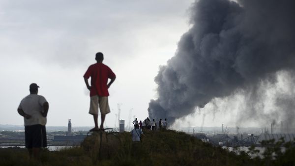 Fasilitas Petrokimia Meksiko Meledak