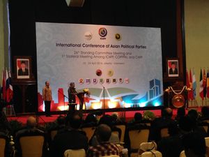 JK Bicara Demokrasi di Depan Pimpinan Parpol Asia, Afrika dan Amerika Latin JK Bicara Demokrasi di Depan Pimpinan Parpol Asia, Afrika dan Amerika Latin