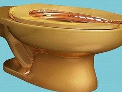Mewah! Buang Air Kecil di Toilet Emas 18 Karat di AS