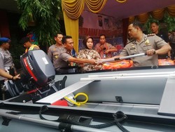 Polres Pelabuhan Tanjung Perak Kini Punya Perahu Karet