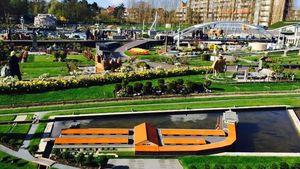 Turis Bisa Jadi Raksasa di Madurodam